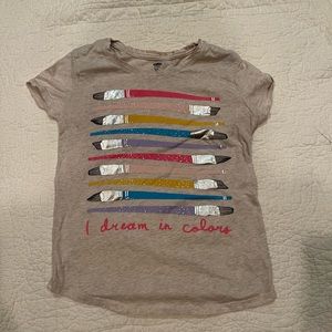 Heathered oatmeal colored old navy t shirt